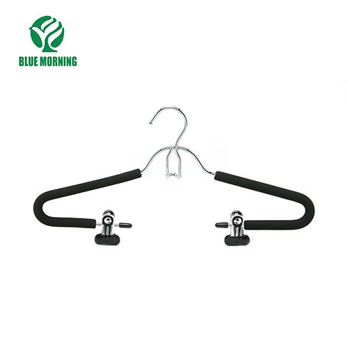 TX33 Metal Hangers