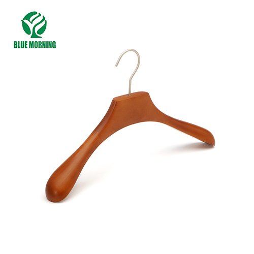 MH23 Wooden Hangers