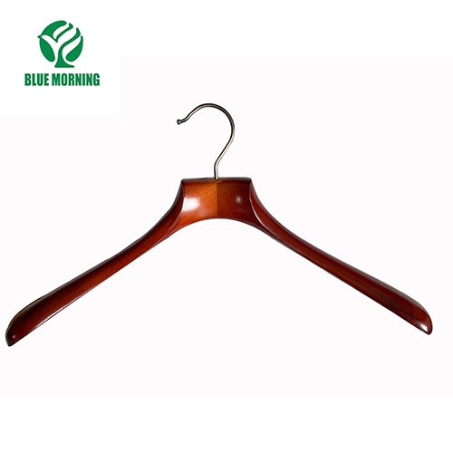 MH31 Wooden Hangers