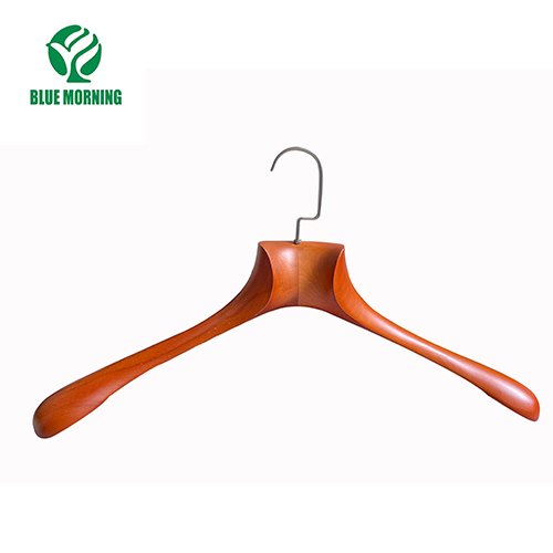 MH32 Wooden Hangers