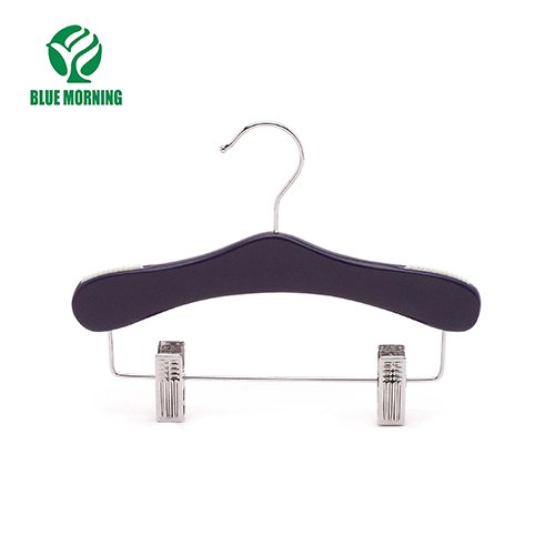 ME9 hanger